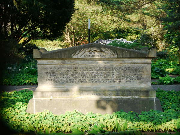 memorial stone for people of Hamburg buried in Ottensen after they were banished from the city under Napoleon’s rule.
